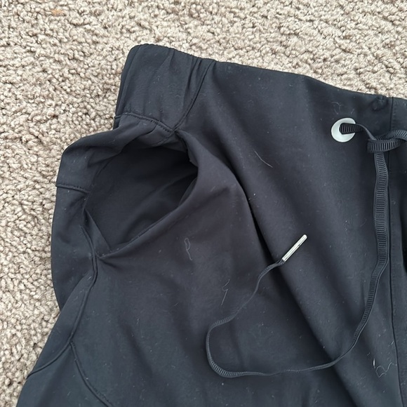 Pink Lilly, black stretchy leggings/joggers size small - Picture 6 of 6